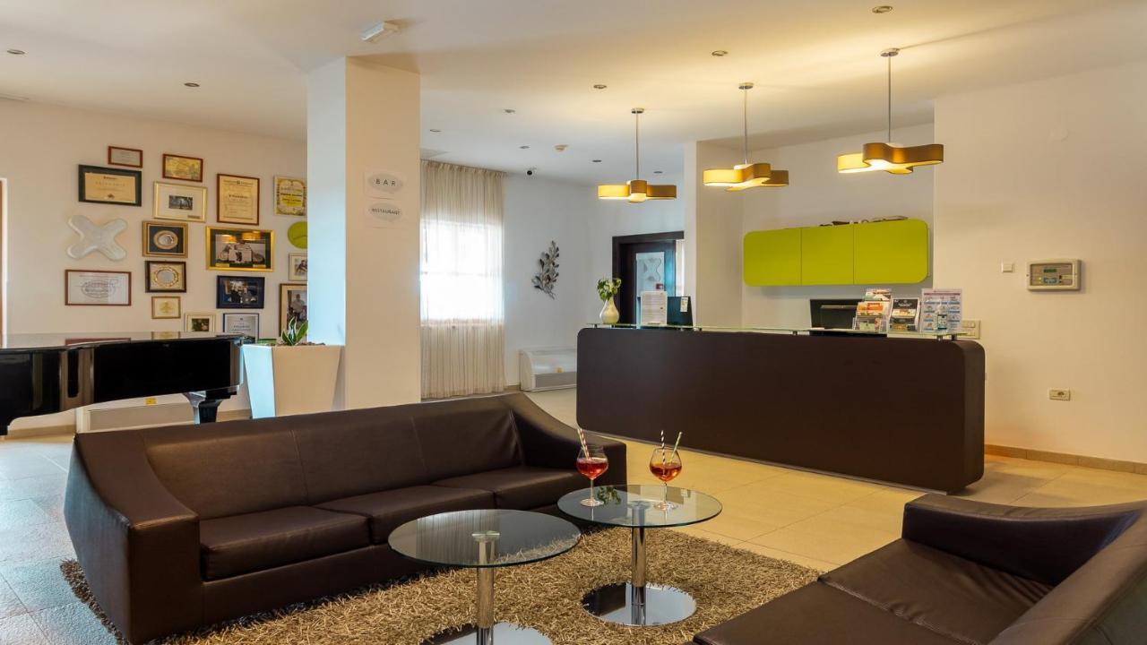 Velanera Hotel & Restaurant Šišan 外观 照片